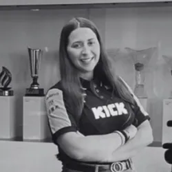 Anna Szakonyi Anna Szakonyi